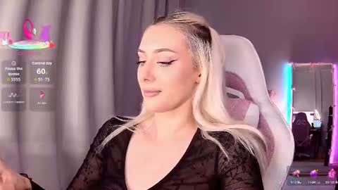 Loren Wood online show from August 9, 2:33 pm