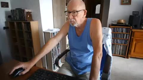  Papi  online show from June 13, 12:15 pm