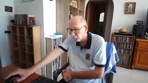  Papi  online show from April 22, 10:55 am