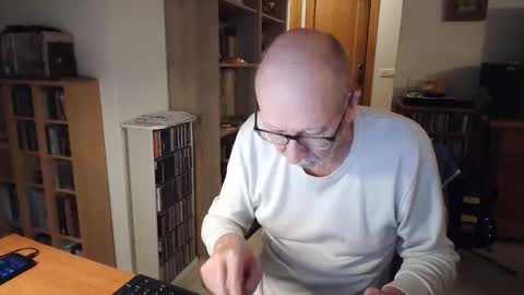  Papi  online show from February 19, 6:51 pm