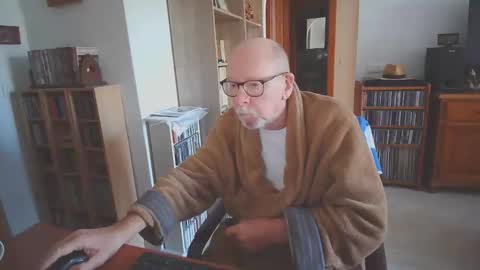  Papi  online show from November 18, 9:23 am