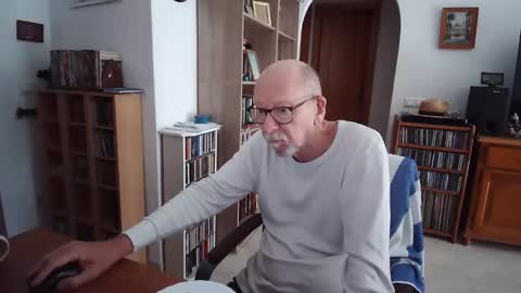  Papi  online show from April 25, 7:43 am