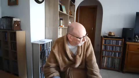  Papi  online show from January 13, 11:18 am