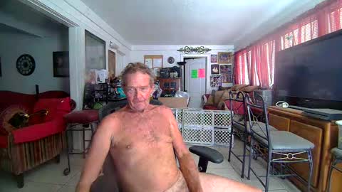 86406stud online show from August 3, 7:20 pm