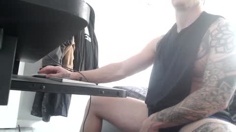 9inchbulll online show from December 29, 4:40 pm