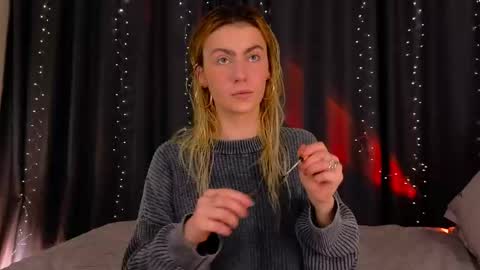 Willow online show from April 12, 9:41 pm