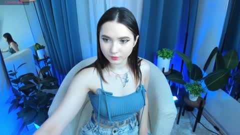 Mia online show from January 8, 9:12 pm