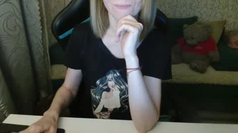  AliceCullen  online show from November 13, 3:47 pm