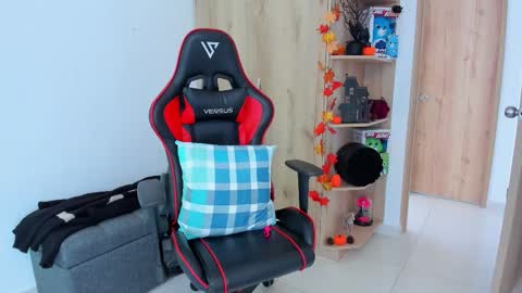 AMANDA online show from October 10, 5:19 pm