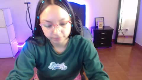 Anne online show from December 3, 12:55 pm