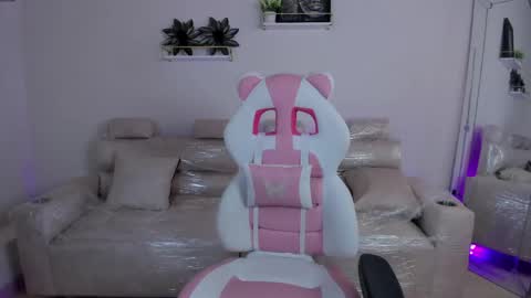    online show from April 21, 12:23 pm