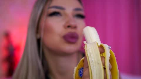 Arielle online show from December 5, 10:36 am