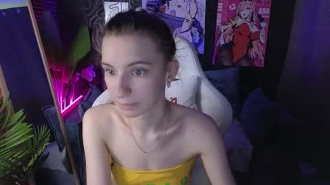 _ash_leyy_ online show from September 26, 8:33 am