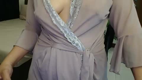 Angie online show from February 19, 3:05 am