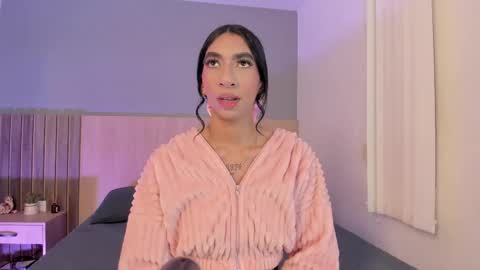 Ashly online show from October 5, 7:32 pm