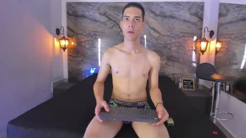 _axel_09 online show from May 10, 4:41 am