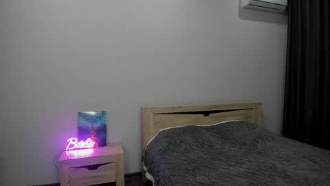   online show from April 21, 2:51 am