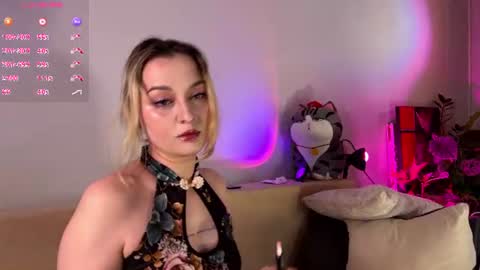 Christina Chris online show from July 12, 10:51 am
