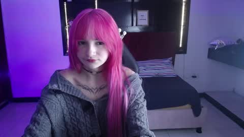 _charlotte_collins_ online show from April 1, 3:20 pm