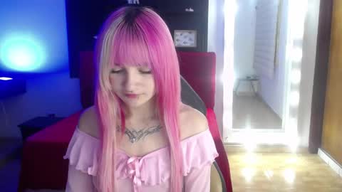 _charlotte_collins_ online show from May 19, 3:52 pm