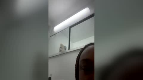 _creampiee_ online show from June 1, 11:39 pm