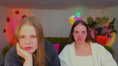 Erika online show from October 29, 6:52 pm