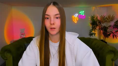 Erika online show from December 4, 7:13 pm