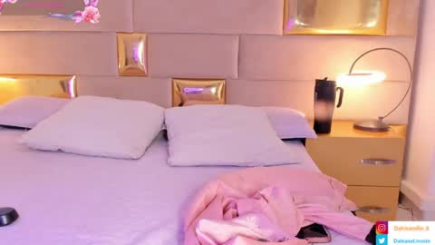 Dahiana Lincoln online show from April 8, 6:33 pm