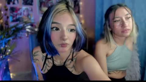 Snapshot of _darkkitty_ chatting on December 12, 4:48 am paula online show from December 12, 4:48 am