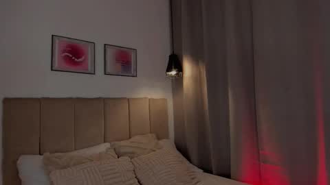 Emma and Tonny online show from December 17, 4:14 pm