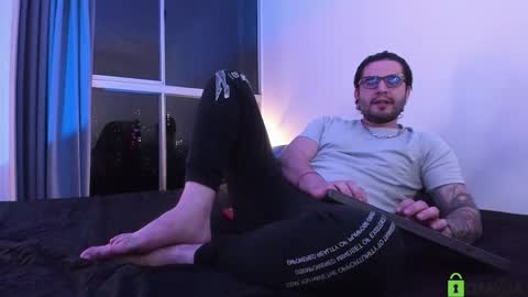  -         online show from April 25, 2:36 am