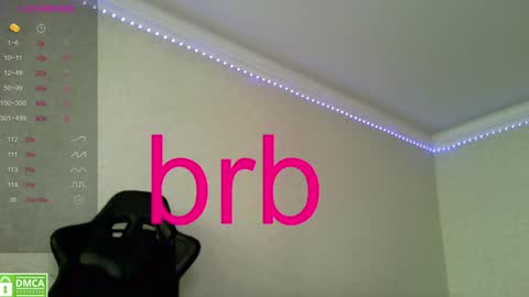 chloue and Gretta online show from January 9, 8:24 am