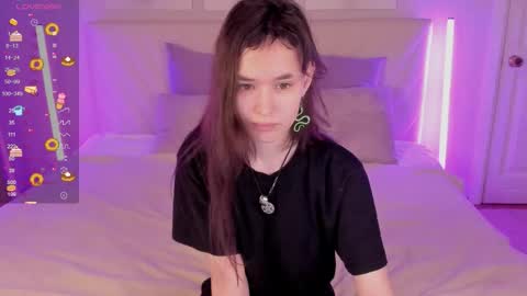 _emily__strike_ online show from November 28, 10:22 am