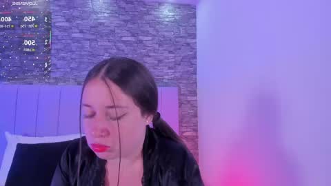 Emily Queen online show from May 23, 1:07 pm