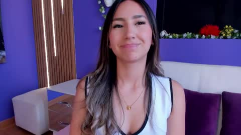 _emmawalka online show from December 2, 6:50 pm