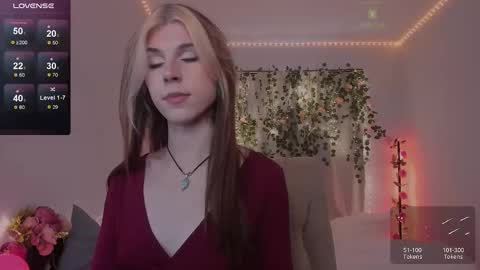 Snapshot of _eva_pleasure_ chatting on September 17, 5:55 am Eva online show from September 17, 5:55 am