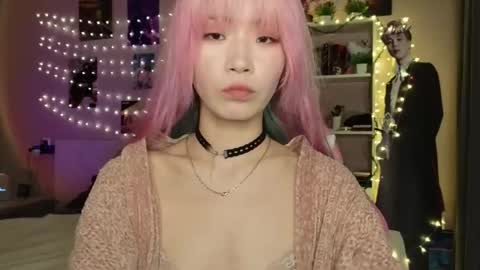 EveEva online show from March 10, 1:10 am