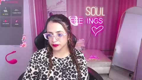 Snapshot of _evoni_b chatting on September 12, 7:38 pm evoni online show from September 12, 7:38 pm