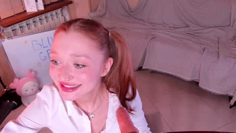 Snapshot of _fieryflash_ chatting on December 14, 4:52 pm Lola 3  online show from December 14, 4:52 pm