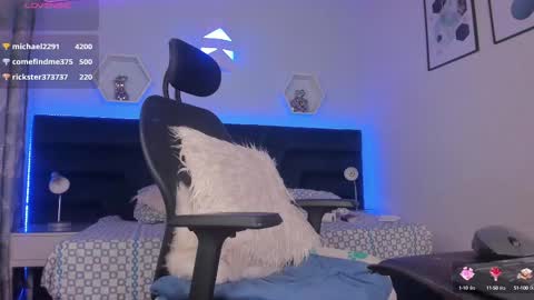 Gia Rose online show from February 11, 4:33 am