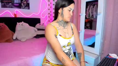 LEEP  online show from October 31, 10:43 pm