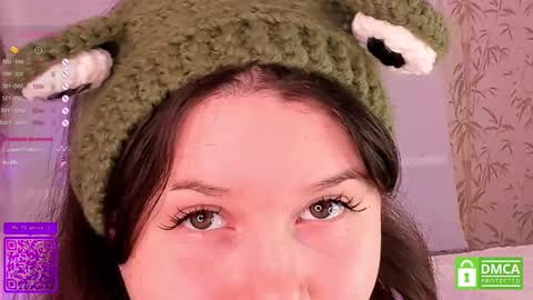 Lola online show from March 6, 3:13 pm