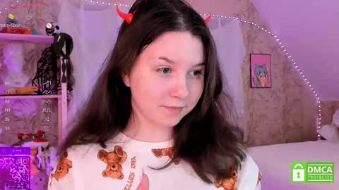 Lola online show from March 3, 2:06 pm