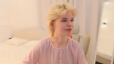 Alisha online show from May 27, 12:13 pm