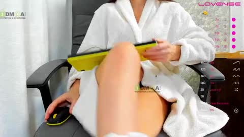 _justcallme_ online show from February 22, 9:37 pm