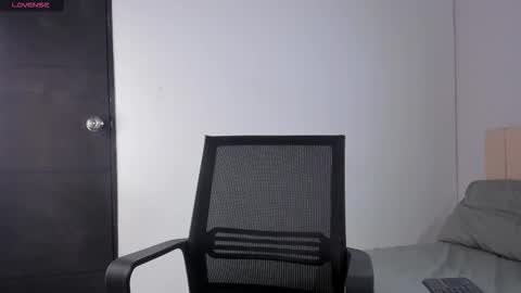 justin online show from February 8, 4:38 am