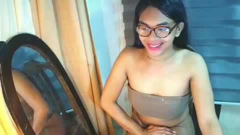 _karie_ online show from May 10, 1:23 am