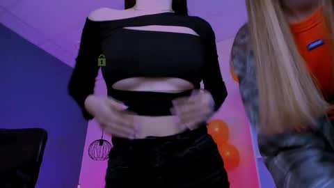 _kellykitten_ online show from April 2, 1:51 pm