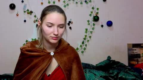 _kikiclark_ online show from January 14, 9:01 pm