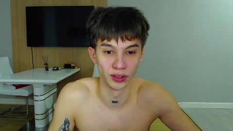 Snapshot of _kurt chatting on January 4, 3:18 am Kurt online show from January 4, 3:18 am